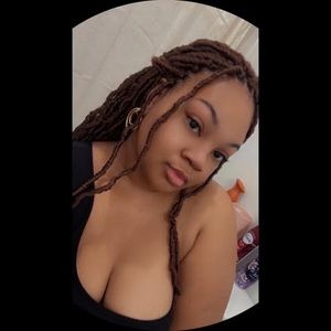 Meet your Posher, Shaakiraa